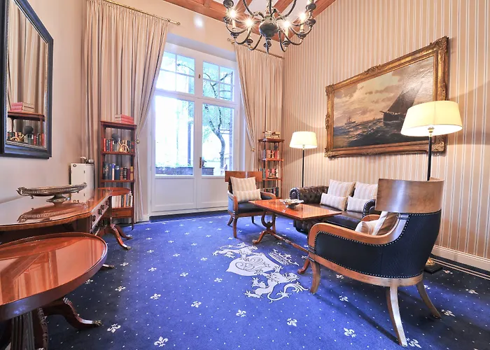 Boutique Windsor - The Charming