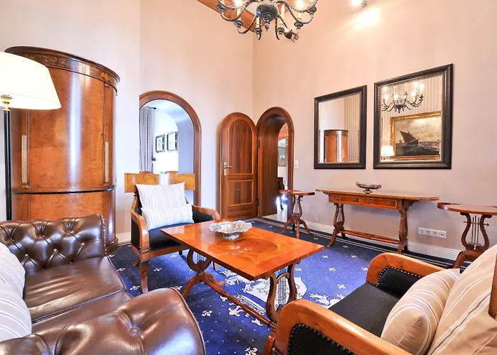 Boutique Windsor - The Charming