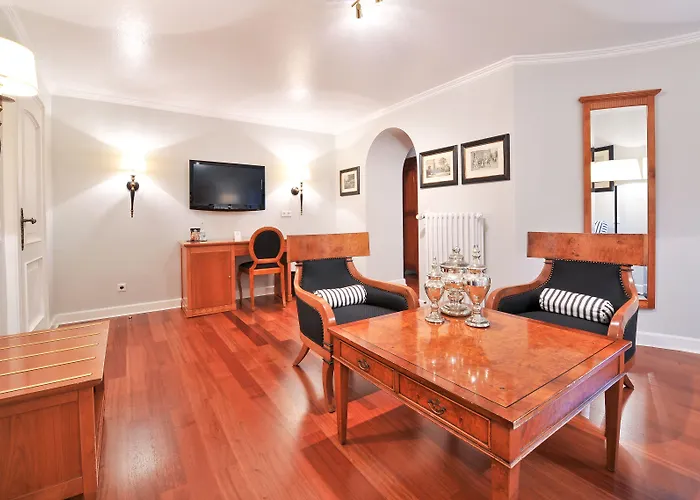 酒店 Boutique Windsor - The Charming 4*