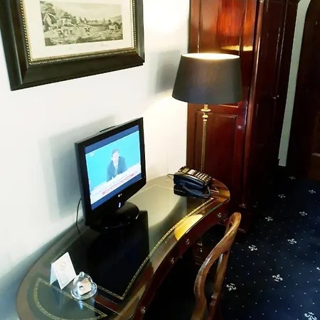 酒店 Boutique Windsor - The Charming 4*