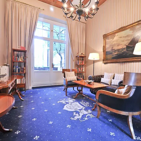 Boutique Windsor - The Charming