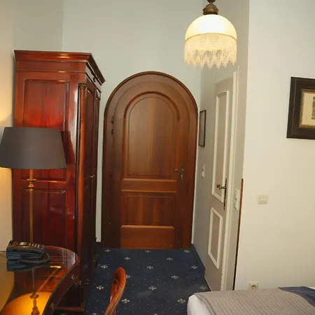 酒店 Boutique Windsor - The Charming 4*