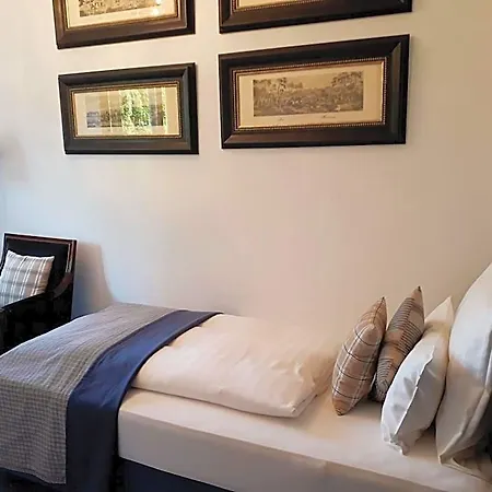 Boutique Windsor - The Charming