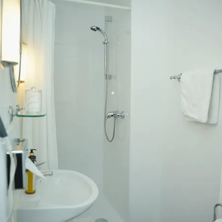 Отель Boutique Windsor - The Charming
