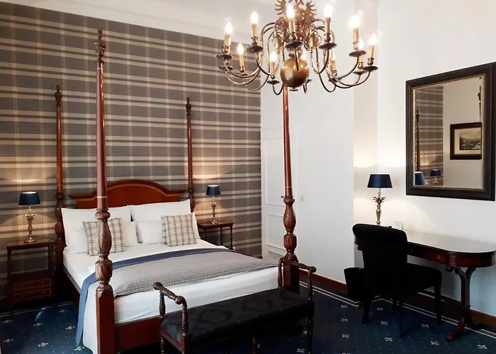 Boutique Windsor - The Charming